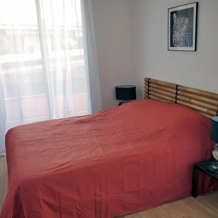 Le Penthouse Des Halles شقة *